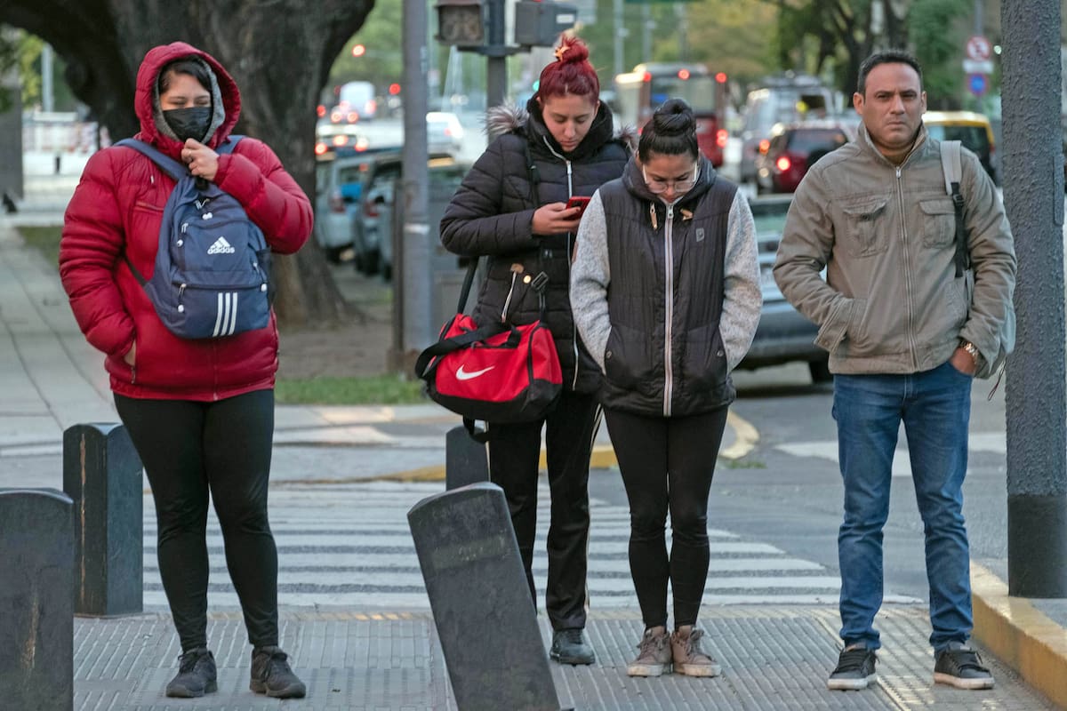 Un frente frío llegó a al AMBA luego de la octava ola de calor de este verano.
