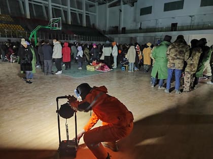 Un fuerte sismo de 7,1 puso en alerta al gobierno chino
Foto: @XinhuaChinese