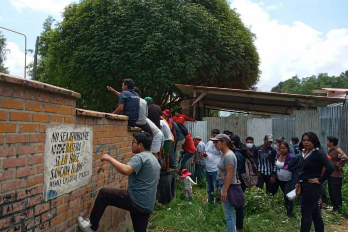 Un funcionario informó erróneamente que cuatro alumnos habían dado positivo de coronavirus Fuente: Opinión