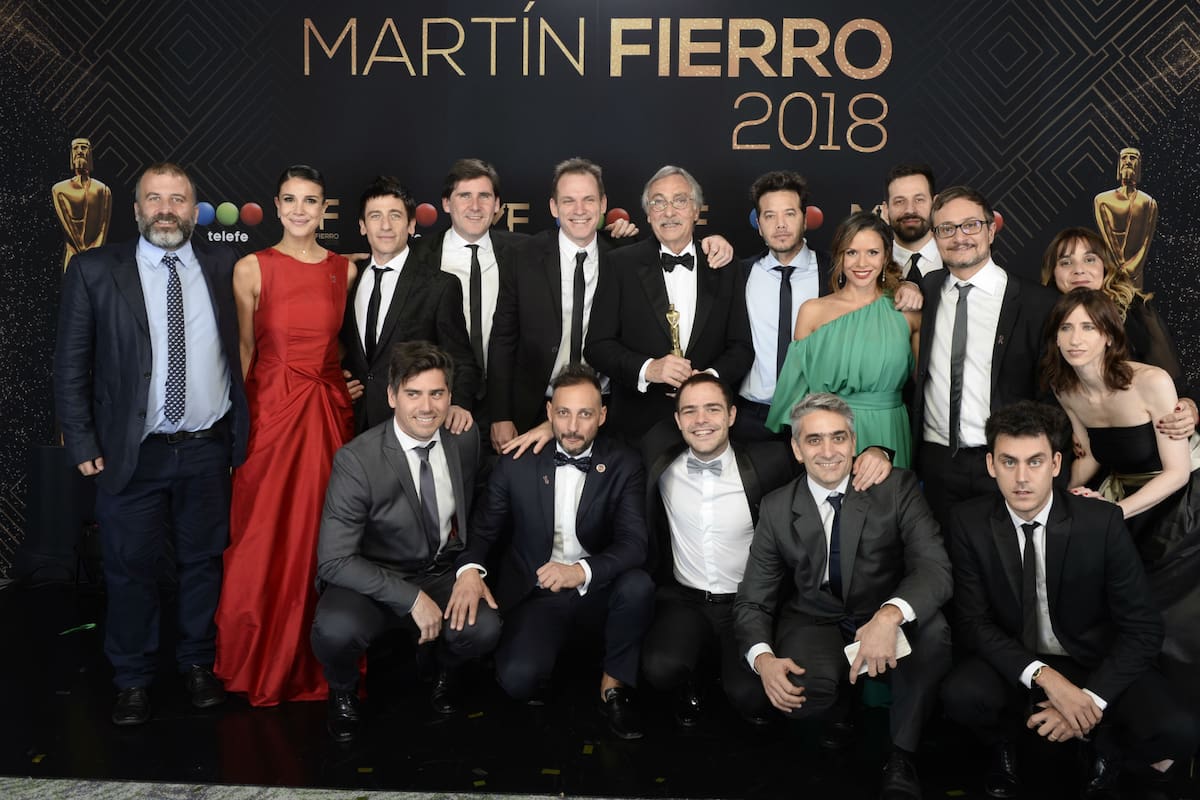 Un gallo para Esculapio se llevó siete estatuillas, incluida la del Martín Fierro de Oro