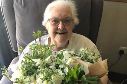 Un geriátrico recibió los arreglos florales tras la boda