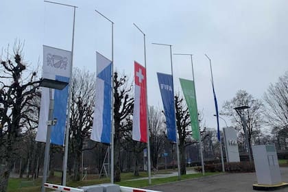 Un gesto de honor para la figura más importante de la historia del fútbol. Crédito: Twitter