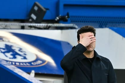 Un gesto elocuente de Mauricio Pochettino, durante un partido de Chelsea
