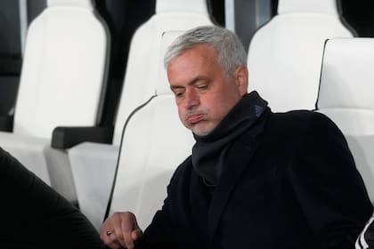 Un gesto que define el estado actual de José Mourinho, un grande del fútbol