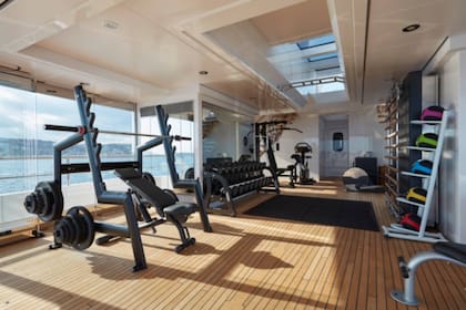 Un gimnasio completamente equipado permite a Jordan mantenerse en forma