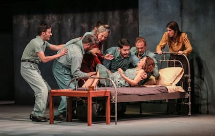 Un gran elenco dirigido por Villanueva Cosse