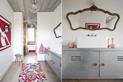 Un gran mueble en chapa de zinc con tiradores de recina sostiene una bacha grande y profunda. Para romper con el estilo industrial, un gran espejo antiguo con marco de madera.