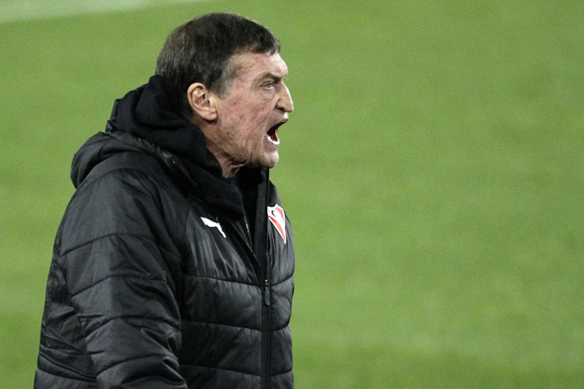 Un grito de guerra: Falcioni no abandona la solidez, pero cada día arriesga un poco más, en Independiente, el líder