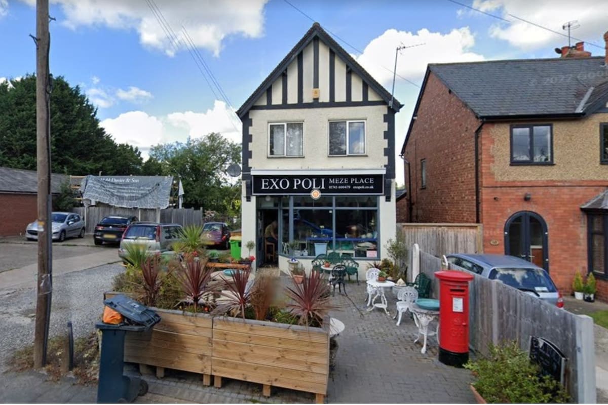 Un grupo de 6 clientes se negó a pagar la cuenta e insultó a una empleada (Foto: Google Maps)