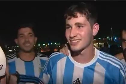 Un grupo de de hinchas argentinos entonó un repudiable canto racista y homofóbico en contra del seleccionado francés