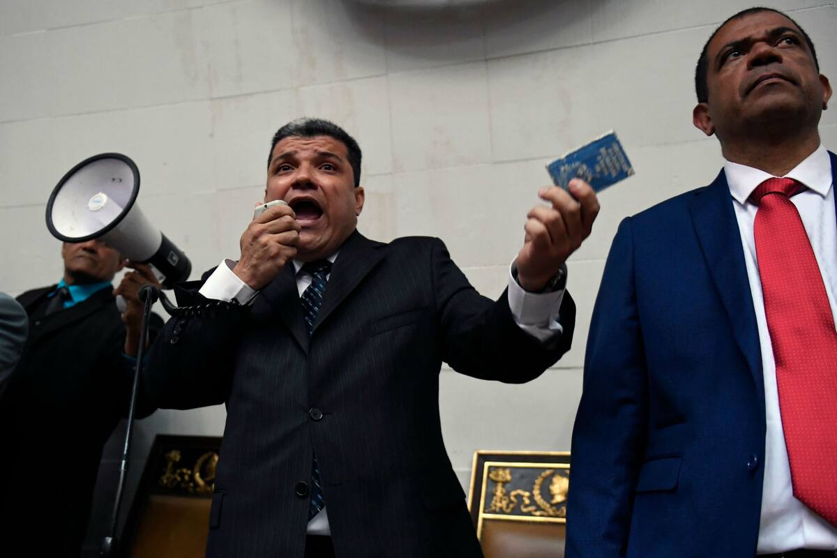 Un grupo de diputados fueron los encargados de llevar adelante la operación que dejó fuera de la asamblea a Guaidó y otros legisladores de la oposición