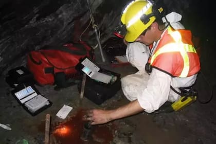 Un grupo de geólogos se adentró en la misión de extraer agua de una mina abandonada en Canadá