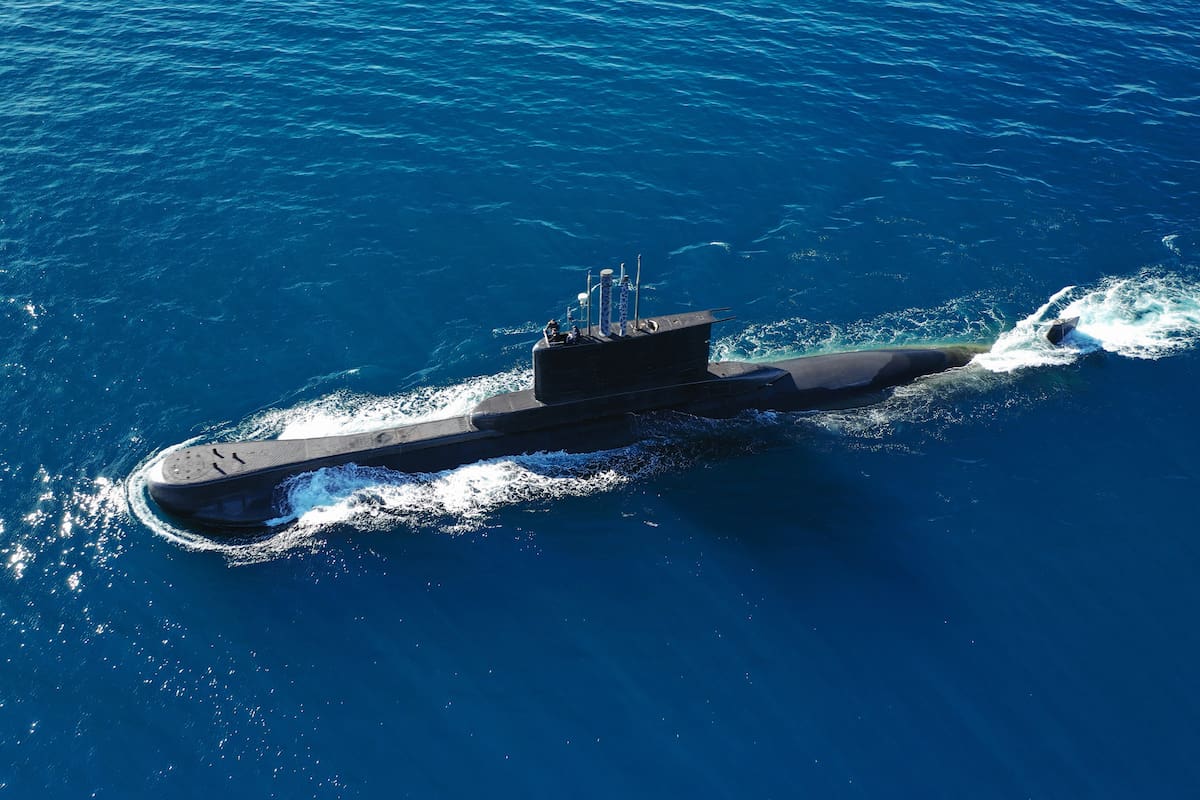 Un grupo de investigadores chinos asegura que se podrá usar un dispositivo similar a una antena 6G para detectar el paso de un submarino sumergido