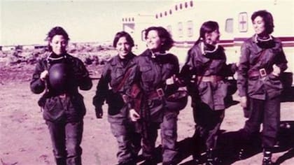 Un grupo de mujeres se inscribió como voluntaria con un gesto de “patriotismo”, para sumarse a la guerra.