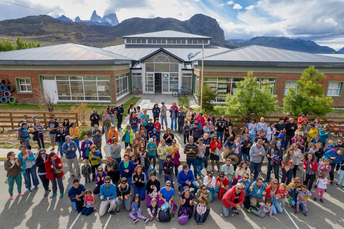 Un grupo de padres reclama que sus hijos sin que estén vacunados pueden ingresar a la escuela