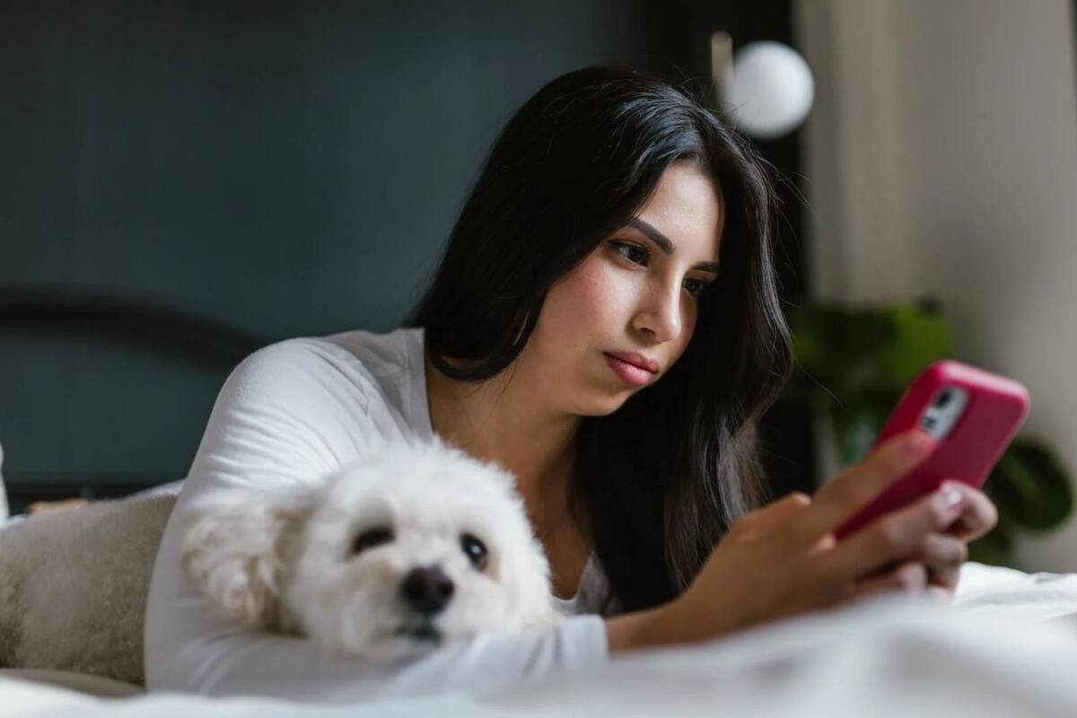 Un grupo de personas recibió un preocupante mensaje (Foto genérica Pexels)
