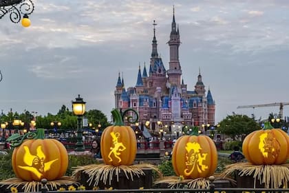 Un grupo de turistas quedaron atrapados en Disney Shanghai después de dar positivo de Covid-19