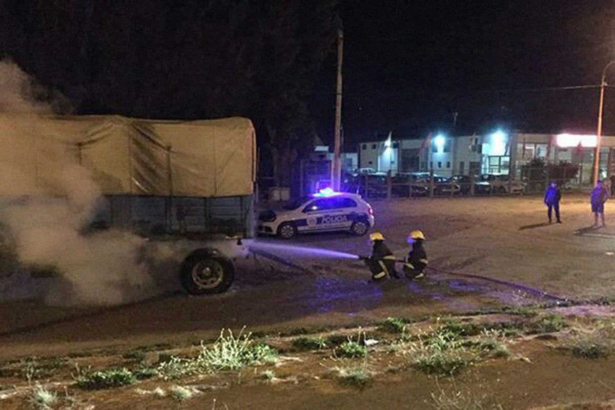 Un grupo intentó incendiar un acoplado en una estación de servicio Petrobras tras el fallo por la extradición del lonko mapuche