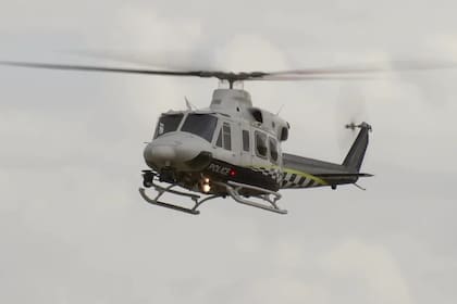 Un helicóptero localizó y rescató del agua el cuerpo de la mujer