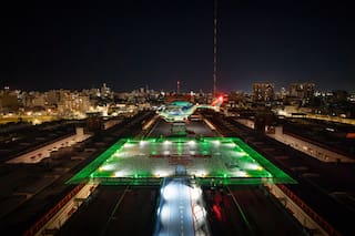 El Garrahan realizó su primer traslado aéreo nocturno en años y recuperó la operación plena de su helipuerto