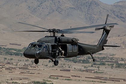 Un helicóptero UH 60 Black Hawk, de uso militar en EE.UU. como el que chocó hoy contra el avión de American Airlines.