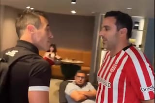 Hinchas de Estudiantes increparon a Darío Herrera y sus asistentes en la previa de la final con Rosario Central