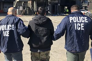 Un hombre afgano fue detenido por agentes del ICE junto a dos de sus hijos, al intentar acceder al estatus de refugiado en Canadá