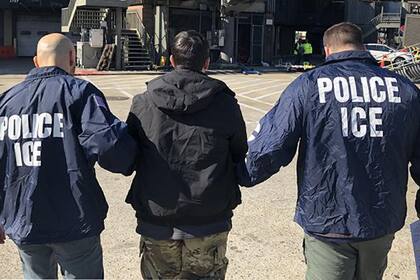 Un hombre afgano fue detenido por agentes del ICE junto a dos de sus hijos, al intentar acceder al estatus de refugiado en Canadá