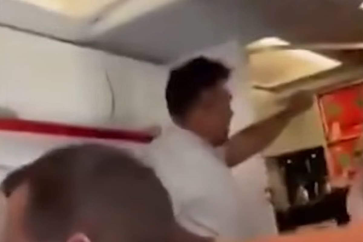 Un hombre amenazó a pasajeros de un avión al grito de "Alá es grande"