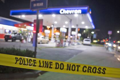 Un hombre armado con un cuchillo mató a cuatro personas e hirió a dos en California