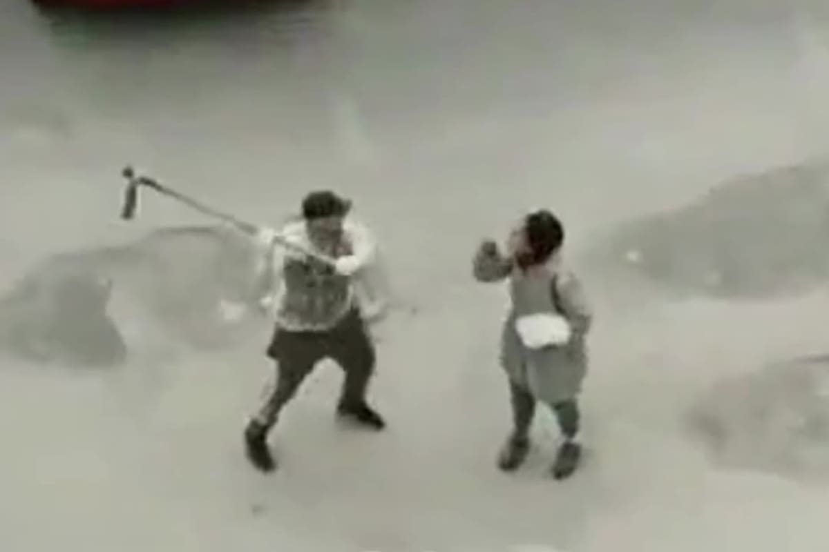 Un hombre atacó a una mujer con una herramienta de jardinería en La Plata y le quebró el brazo