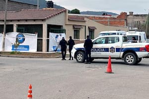 Un hombre atropelló y mató a su esposa cuando sacaba la camioneta del garage en Salta