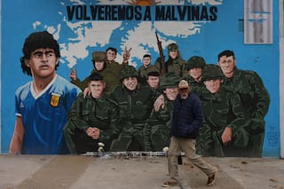 Un cartel de Malvinas en el Mundial desata fiebre cultural en la Argentina