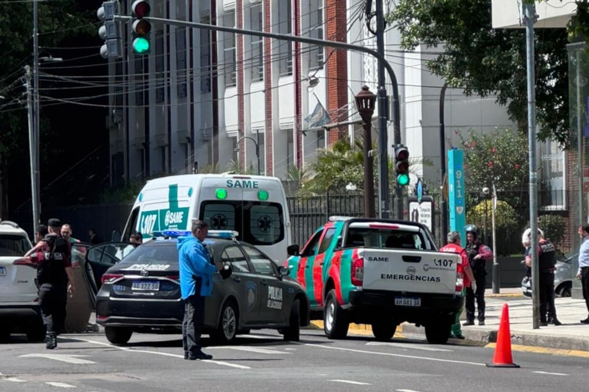 Un hombre cayó al vacío en Avenida del Libertador y Quesada, Núñez, frente a la sede Belgrano de la ORT