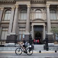 Banco Central: el que mucho abarca poco aprieta