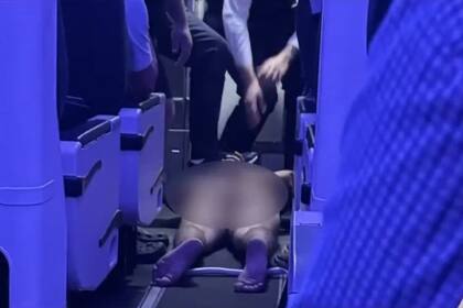 Un hombre corrió desnudo en un vuelo en Australia