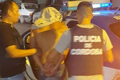 Un hombre de 28 años mató a su pareja de 15 puñaladas