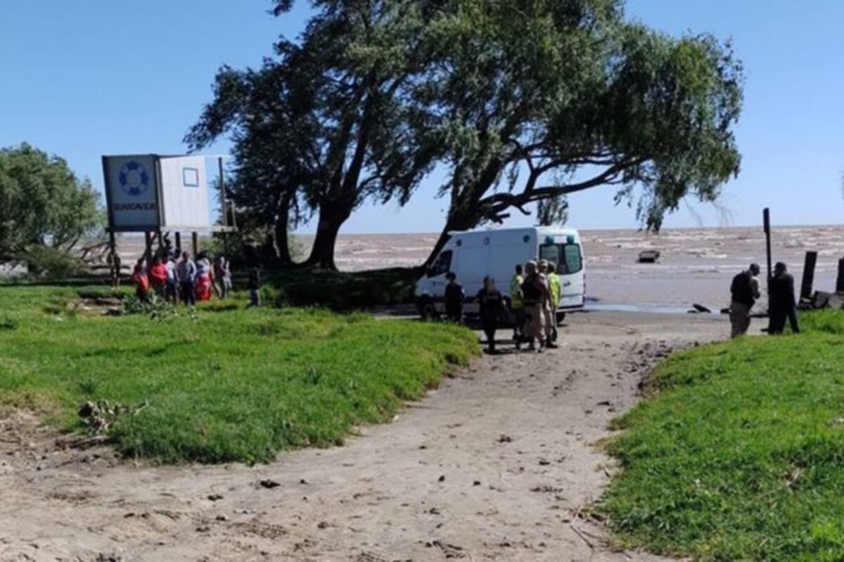 Un hombre de 35 años murió este domingo ahogado en las aguas del Río de la Plata de la playa del municipio bonaerense de Berisso