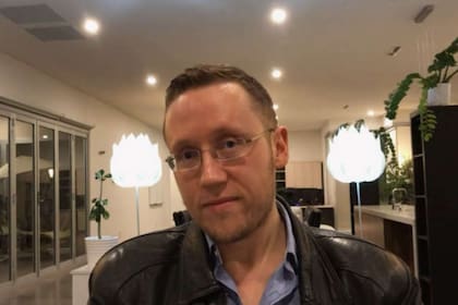 Un hombre de 41 creó una página web con la esperanza de encontrar el amor verdadero y, a pesar de que su búsqueda ya lleva cinco años, reveló que aun se conserva virgen a la espera de la mujer perfecta