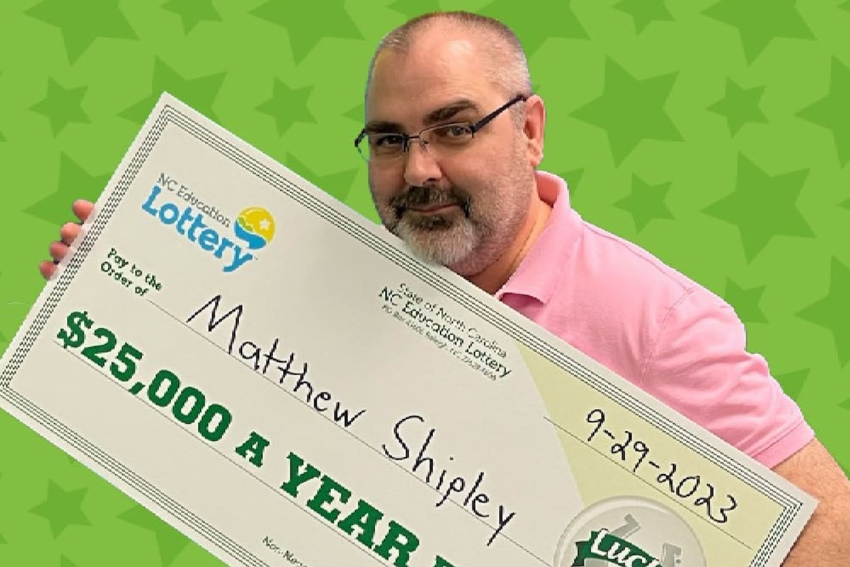Un hombre de Carolina del Norte ganó la lotería con un boleto de solo 2 dólares