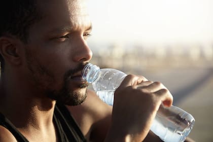 Un hombre de Houston debió de ser hospitalizado de urgencia luego de beber agua fría