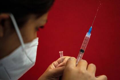 Un hombre en Alemania ha sido vacunado 217 veces contra el coronavirus, en contra de las recomendaciones de los médicos