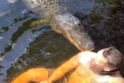 Un hombre en Florida sufrió una agresión en el hombre por parte de un caimán al que consideraba su "amigo"