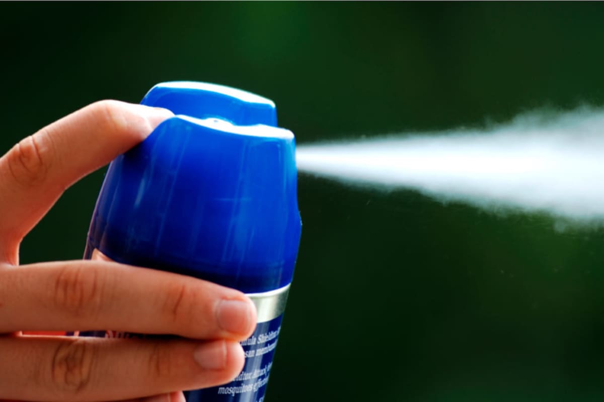 Un hombre en Japón lanzó una gran cantidad de insecticida para matar a una cucaracha y destruyó una parte de su departamento