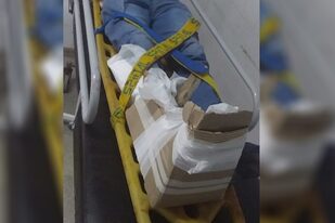 Un hombre fue enyesado con cartones en el hospital Bicentenario de la localidad de Juan José Castelli, en Chaco