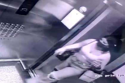 Ocurrió en el barrio de Palermo y quedó registrada en las cámaras de seguridad del edificio