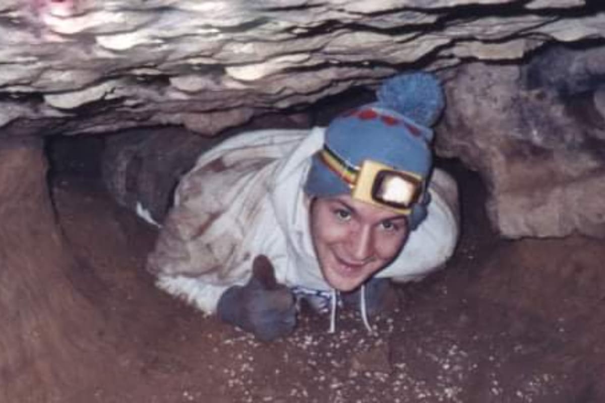 Un hombre murió en una cueva tras un error que lo dejó atascado por 27 horas y su cuerpo no puede ser recuperado