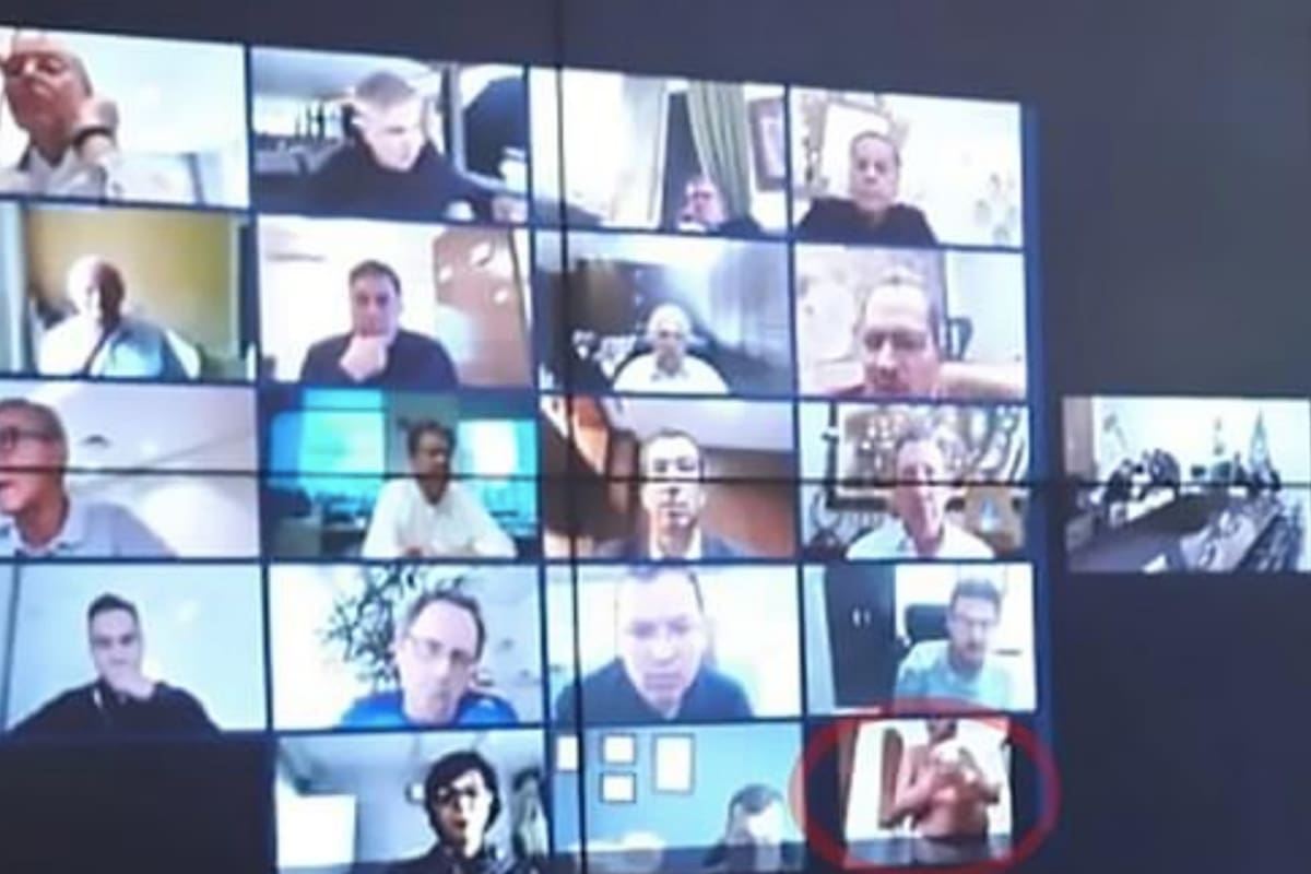 Un hombre se estaba bañando con la cámara prendida, en plena videoconferencia con Jair Bolsonaro