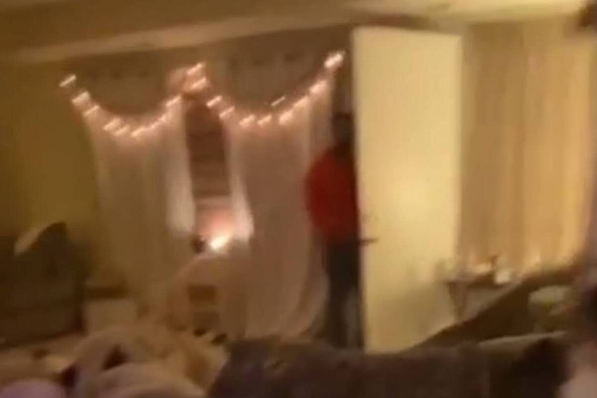 Un hombre se metió en el edificio de una mujer, mientras grababa un video para las redes sociales.