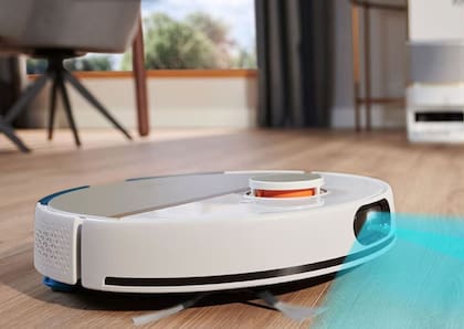 Un hombre usó una aspiradora robot para atrapar a su mujer cuando le era infiel: lo indemnizaron y era todo alegría hasta que terminó preso